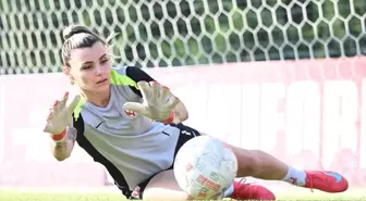 FOMGET Kadın Futbol Takımı, Şampiyonlar Ligi'nde Final Hazırlıklarını Tamamladı