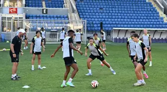 FOMGET Kadın Futbol Takımı Şampiyonlar Ligi Hazırlıklarına Devam Ediyor