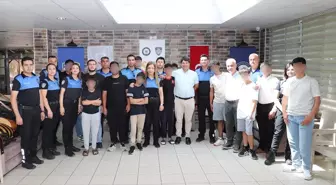 Adana'da Polisler Yetenek Geliştirmek İçin Çocuklara Bağlama Kursu Veriyor