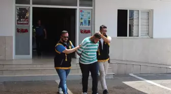 Adana'da 7 Otomobile Zarar Veren Şüpheli Gözaltına Alındı