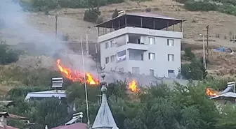 Adana'da Çalılık Alanda Yangın Kontrol Altına Alındı