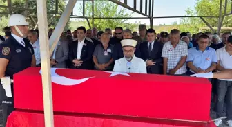 Görev Başında Beyin Kanaması Geçiren Polis Memuru Son Yolculuğuna Uğurlandı
