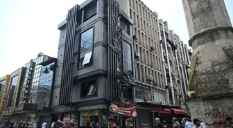 Adana'da Kuyumcuda Yangın: İtfaiye Müdahale Etti
