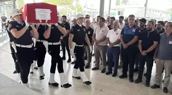 Adana'da Kanser Nedeniyle Hayatını Kaybeden Polis Memuru İçin Cenaze Töreni Düzenlendi