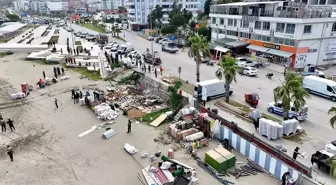 Karataş'ta Kaçak Yapılar Yıkıldı, Güvenlik Önlemleri Alındı