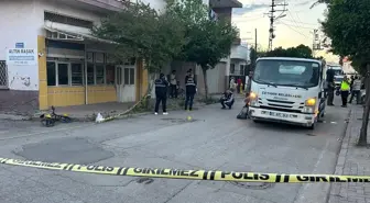 Adana'da Bisikletli Çocuğa Panelvan Çarptı: Hayatını Kaybetti