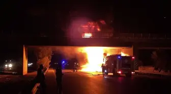 Adana'da Tırda Yangın: Ulaşım Bir Süre Kapandı