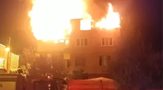 Adana'da Çıkan Yangın Korkuttu, Ev Kullanılamaz Hale Geldi