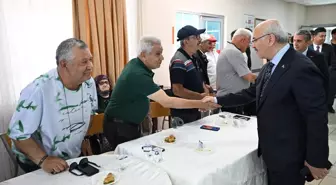 Adana Valisi Kurban Bayramı'nda Huzurevi Sakinleriyle Bir Araya Geldi