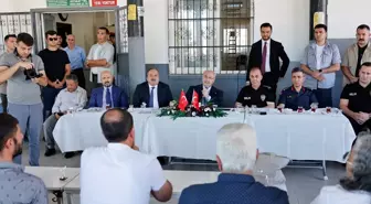 Adana Valisi Köşger, Gürselpaşa Mahallesi'nde Esnaf ve Vatandaşlarla Bir Araya Geldi