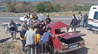 Gölbaşı'nda Trafik Kazası: 2 Yaralı