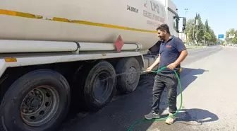 Adıyaman'da Akaryakıt Yüklü Tankerde Yangın