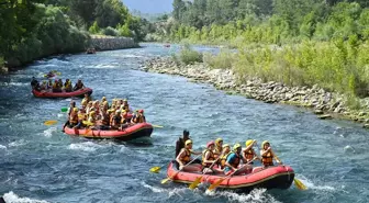 Antalya'nın Köprülü Kanyon'u Rafting Heyecanı Sunuyor