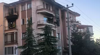 Afyonkarahisar'da Apartman Yangını: 3 Yaralı