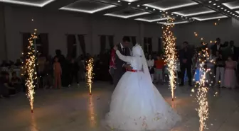 İşitme Engelli Çiftin Unutulmaz Nikah Töreni