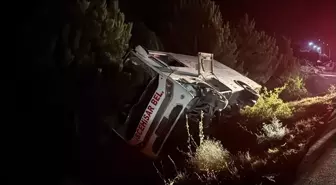 Afyonkarahisar'da Midibüs Devrildi: 12 Yaralı