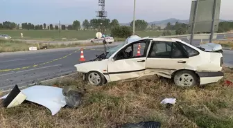 Emirdağ'da Otomobil ile Traktör Çarpıştı: 4 Yaralı