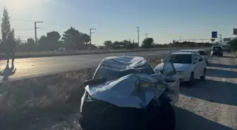 Afyonkarahisar'da Traktör ile Otomobil Çarpıştı: 1 Ölü, 1 Yaralı