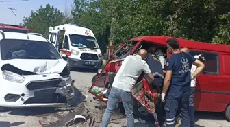 Afyonkarahisar'da Trafik Kazalarında 10 Yaralı