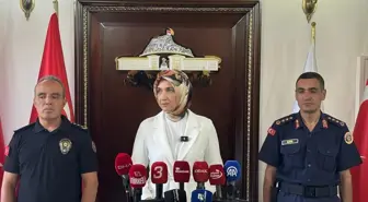 Afyonkarahisar Valisi, Aylık Basın Bilgilendirme Toplantısı Düzenledi