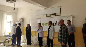 Ağın İlçesinde Öğrencilere Mont Yardımı