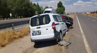 Ağrı'da Trafik Kazası: Sağlık Müdürü de Yaralandı