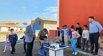 Tutak'ta Kuaförlerden Köy Çocuklarına Tıraş Hizmeti