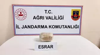 Ağrı'da Yol Kontrolünde 1 Kilo Uyuşturucu Ele Geçirildi
