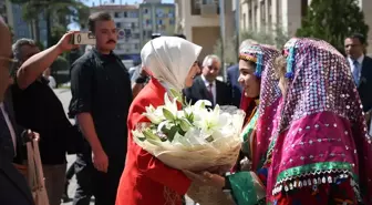 Aile ve Sosyal Hizmetler Bakanı Göktaş, Balıkesir Valiliği'nde konuştu Açıklaması