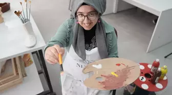 Remziye Uğurlu, İlk Kişisel Sergisine Hazırlanıyor