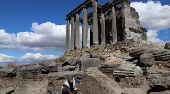 Aizanoi Antik Kenti'nde Zeus Tapınağı Kazı Çalışmaları Devam Ediyor