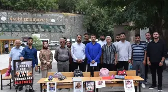 AK Parti Bitlis Gençlik Kolları'ndan Gazze İçin 'Boş Sıralar' Etkinliği