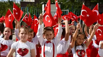 AK Parti'den Gazze'deki Çocuklar İçin 'Boş Sıralar' Etkinliği