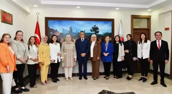 AK Parti Kadın Kolları Başkanı Tuğba Işık Ercan Ardahan'da Ziyaretler Gerçekleştirdi