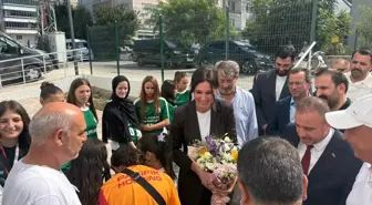 Çiğdem Karaaslan Alaçam'da Spor Tesisini Ziyaret Etti