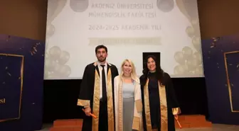 Akdeniz Üniversitesi Mühendislik Fakültesi Mezuniyet Töreni Coşkuyla Gerçekleşti