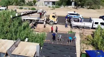 Aksu'da Kaçak Konteyner Yapılar Kaldırıldı