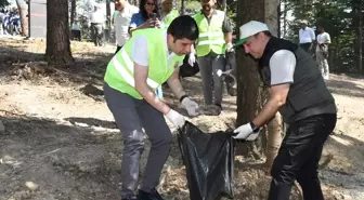 Samsun'da Orman Parkında Doğa Temizliği Düzenlendi