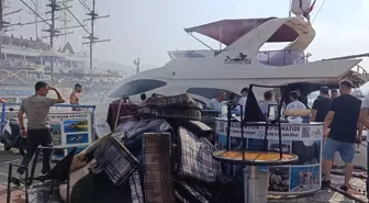 Alanya'da Lüks Tekne Yangını Kontrol Altına Alındı