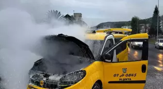 Antalya'da Ticari Taksi Yangını