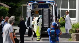 Köln'de İkinci Dünya Savaşı'ndan Kalma 3 Bomba İmha Edildi