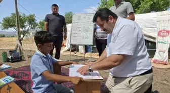 Gümüşhacıköy'de Mevsimlik Tarım İşçilerinin Çocuklarına Çadır Kur'an Kursu Açıldı