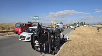 Merzifon'da Traktör ile Hafif Ticari Araç Çarpıştı: 1 Ölü, 4 Yaralı