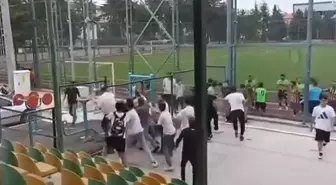 Isparta'da Amatör Maçta Taraftar Kavgası: 2 Yaralı