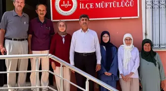 Mersin'de Gençler Umreye Uğurlandı