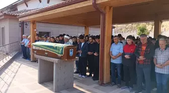 15 Yaşındaki Çocuk Bıçaklanarak Hayatını Kaybetti