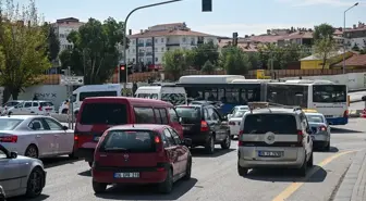 Ankara'da Trafik Kaosu: Yenikent Kavşak Çalışmaları Tepkiye Neden Oldu