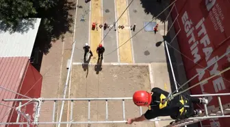 Antalya'da 225 Aday İtfaiye Eri Olmak İçin Zorlu Parkurda Yarıştı