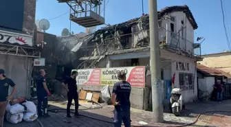Antalya'da Evde Yangın: 3 Kişi Kurtarıldı