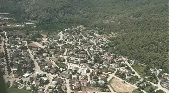 Kemer'de Orman Yangınına Hava ve Karadan Müdahale